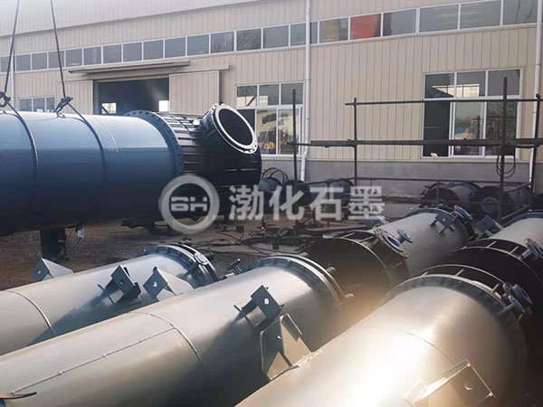 河南客户订购10台插入式石墨换热器设备